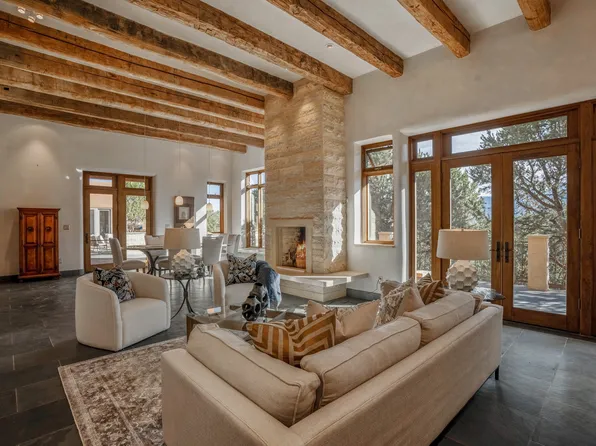 10 N Camino Don Carlos, Santa Fe, NM 87506