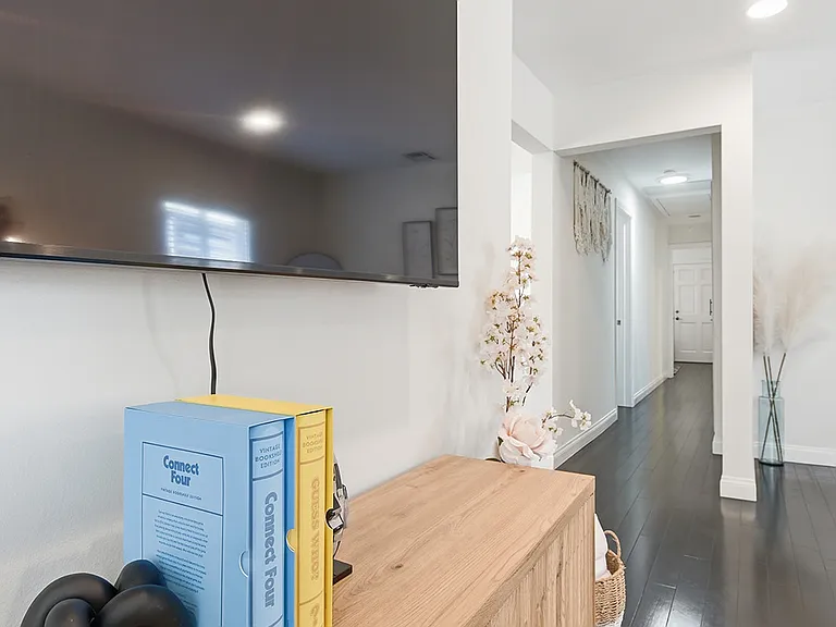 4136 Tilden Ave — Photo 17