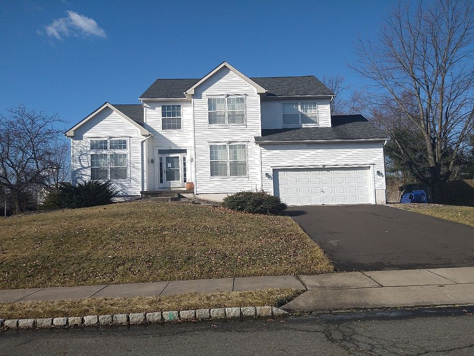 1st image of 3 Quincy Manor Ln
