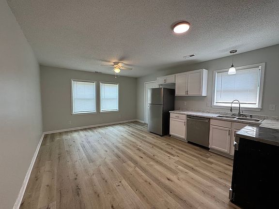 3rd image of 1001 E Bragg St #1005-A