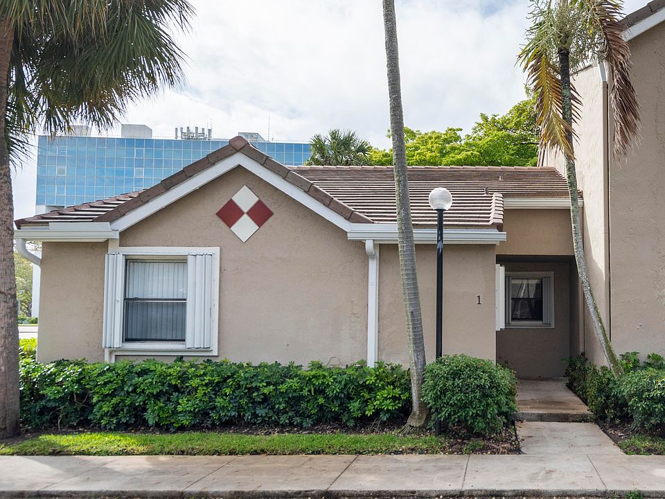 1st image of 9641 Riverside Dr APT F1