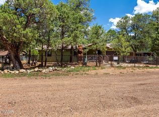 2172 Tenderfoot Trl, Overgaard, AZ 85933