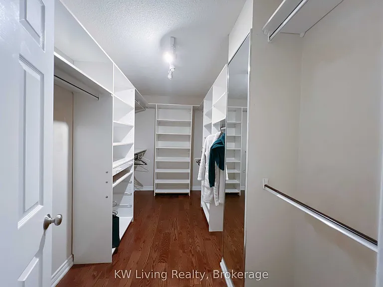 47 Waltham Cres — Photo 18
