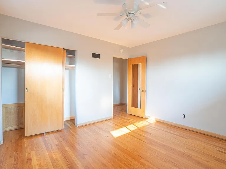 5205 Jamieson Ave — Photo 14
