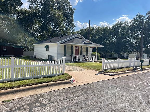 Side view of house.