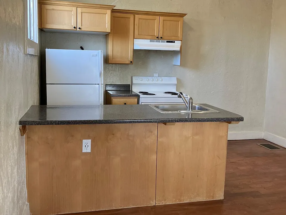 707 E Wilson Ave #1