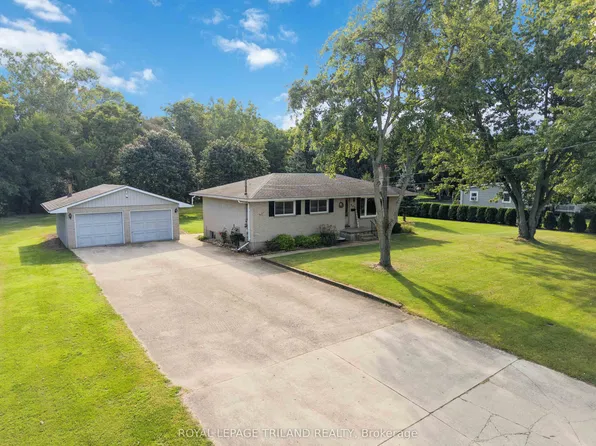 272 Richmond St, North Middlesex, ON N0M 2K0