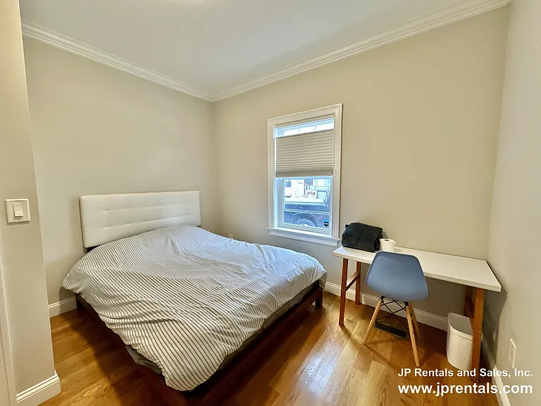 3411 Washington St #1 — Photo 8