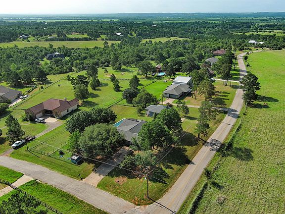 5th image of 569 McAllister Rd