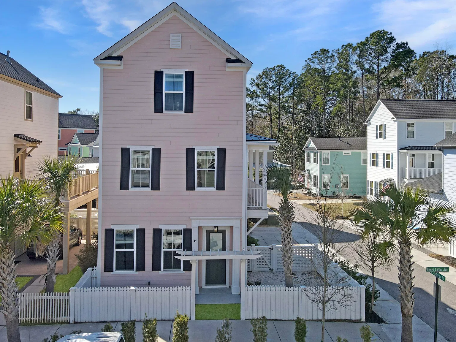 3 bed, 2.5 bath, 1920 sqft, $2,950 — Photo 2