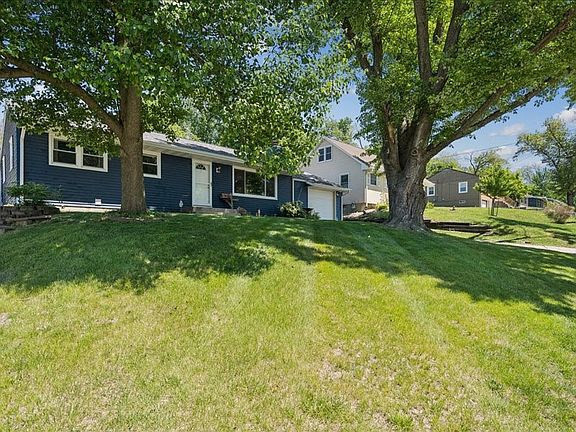 2nd image of 4024 Vine Ave SE