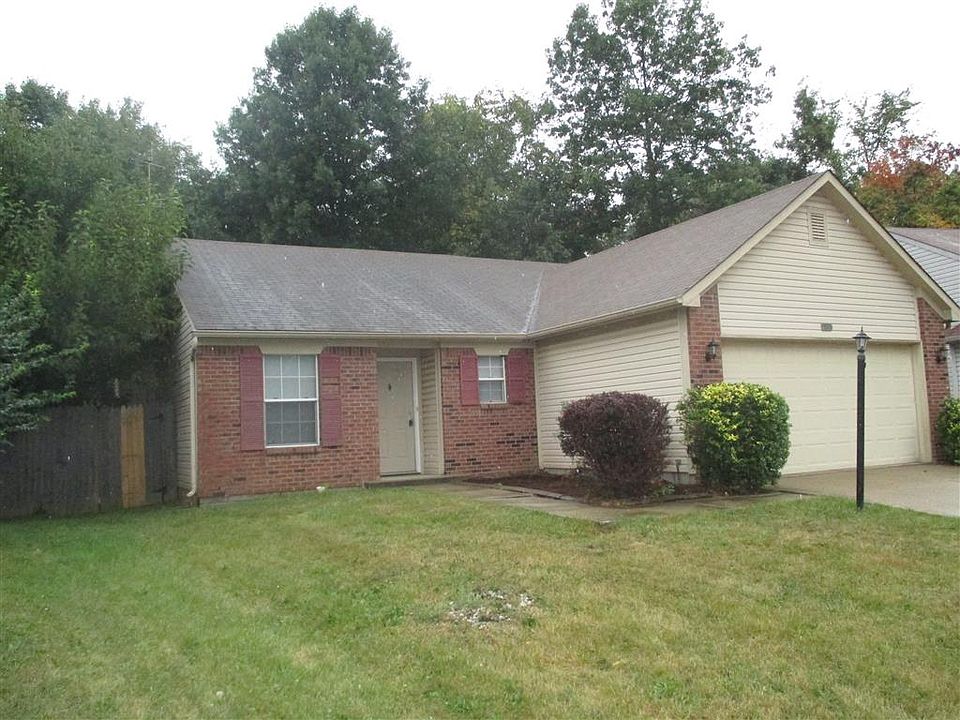 1st image of 536 Grand Woods Dr