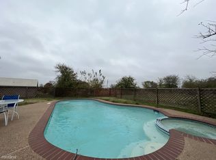 9326 Green Springs Cir, Sanger, TX 76266