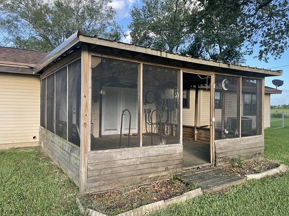 4th image of 525 Katherine Dr
