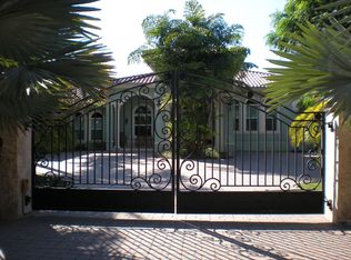 6850 SW 90th St, Miami, FL 33156