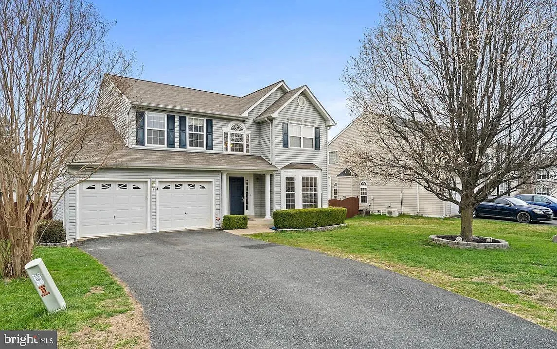 4 bed, 3.5 bath, 3356 sqft, $3,300 — Photo 1