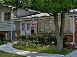 634 N Stark Dr, Palatine, IL 60074