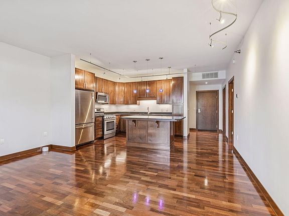 5th image of 317 Groveland Ave Unit 116