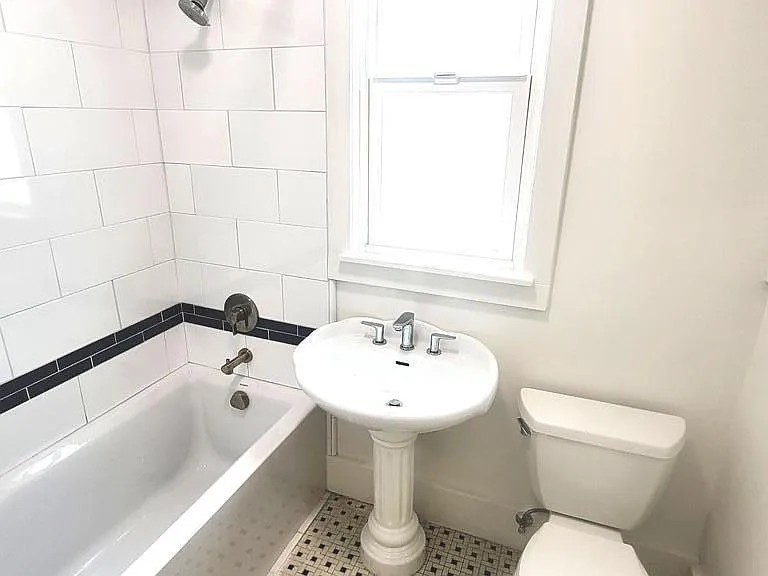 1418 Larkin St #12 — Photo 6