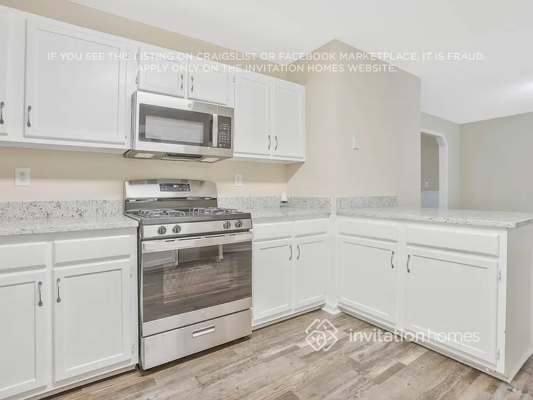 251 Warrenton Dr — Photo 11