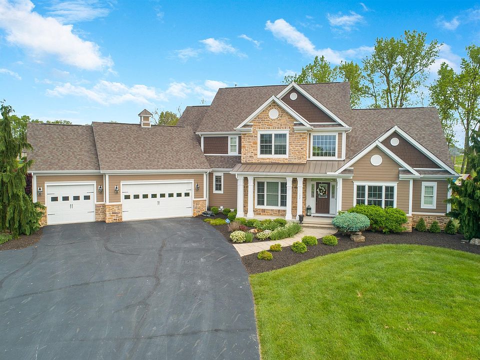 1st image of 102 Blue Stone Ct