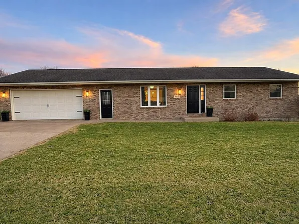 908 7th Ave SE, Cascade, IA 52033