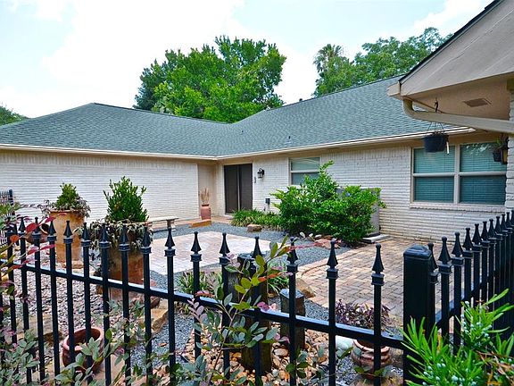 3rd image of 3330 El Dorado Blvd