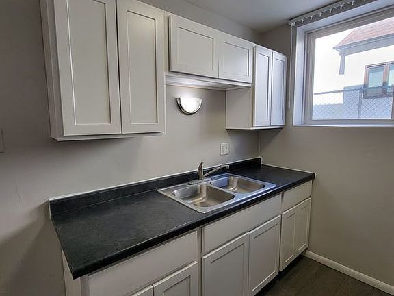 3rd image of 3112 22nd Ave S #2