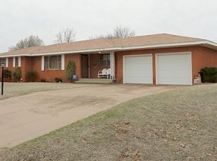 701 N Elk Ave, Elk City, OK 73644
