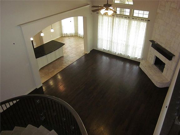 2nd image of 700 Twin Valley Dr