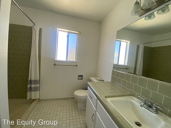 3rd image of 2600 W Evergreen Ave