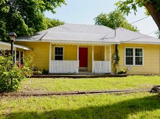 404 W Elm St, Alvord, TX 76225