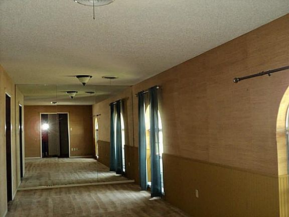 4th image of 3402 Ivanhoe Ln
