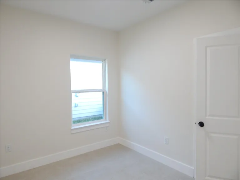 16963 W Juneau — Photo 10