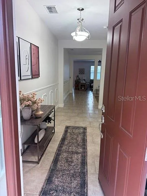 4 bed, 2.5 bath, 2697 sqft, $3,650 — Photo 2