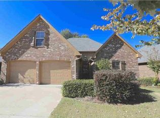 109 Wells Ct, Canton, MS 39046