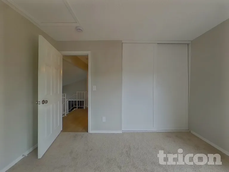 1721 S Genoa Way — Photo 5