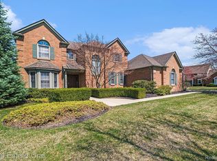1133 Doral Dr, Troy, MI 48085