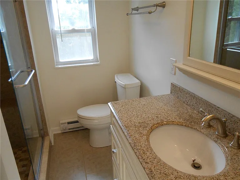 1318 Oakridge Rd — Photo 16