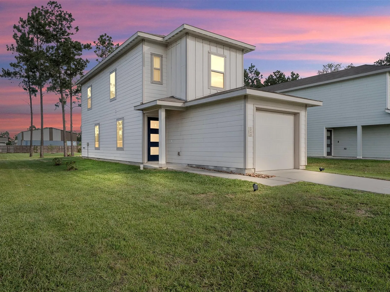 2 bed, 2.5 bath, 1013 sqft, $1,675 — Photo 3
