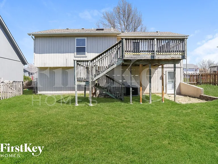 11328 N Wyandotte St — Photo 15