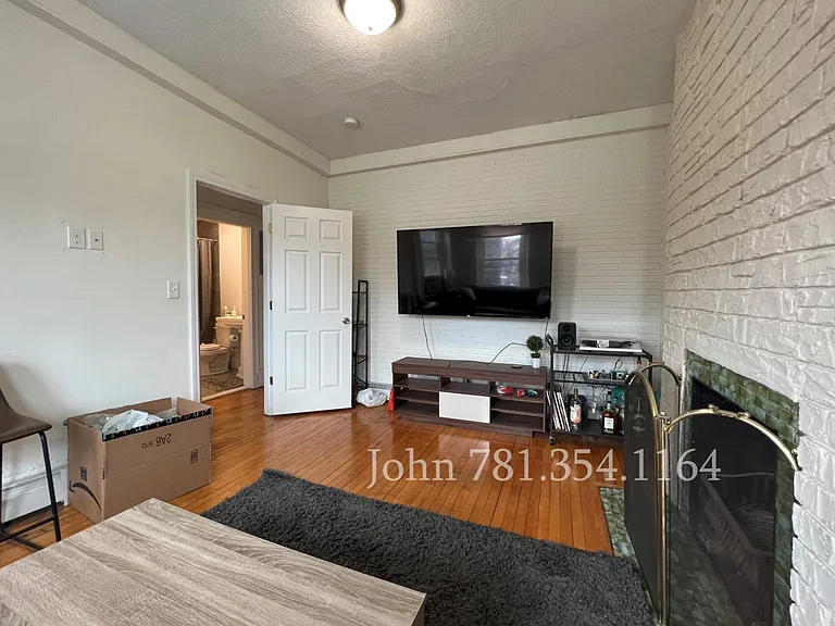 1322 Commonwealth Ave #9 — Photo 4