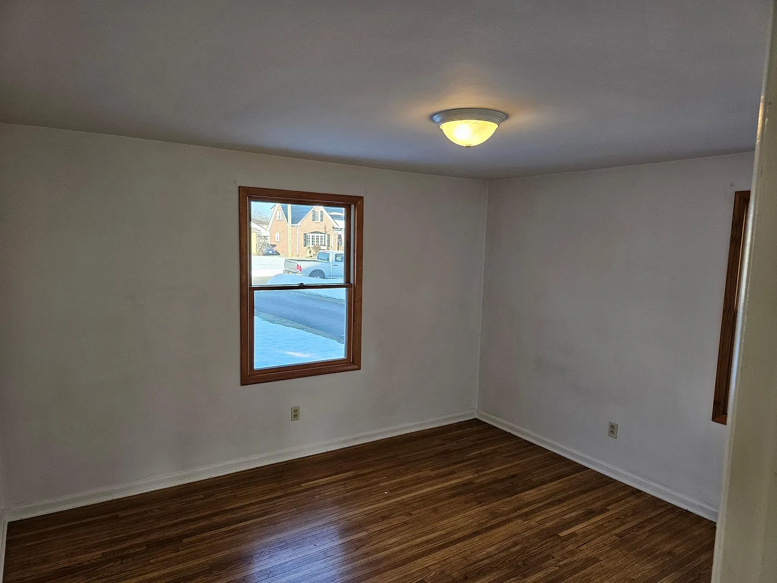 2 bed, 900 sqft, $1,250 — Photo 4