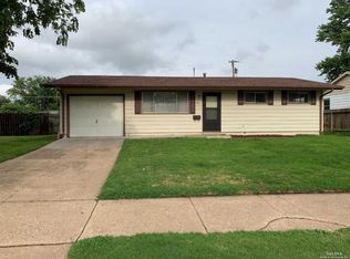 120 Bel Air Dr, Salina, KS 67401