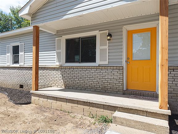 2nd image of 3220 S 16th St