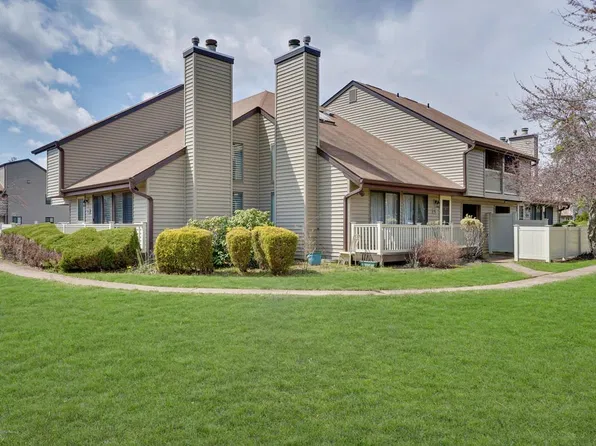 95 Cotswold Cir, Ocean, NJ 07712