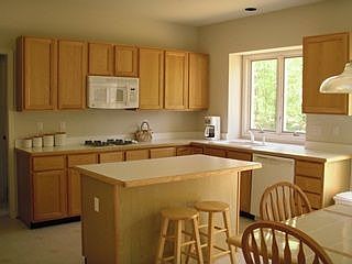 3rd image of 7484 Wyngate Dr