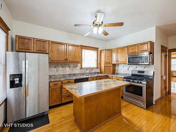 5th image of 1521 Cuyler Ave
