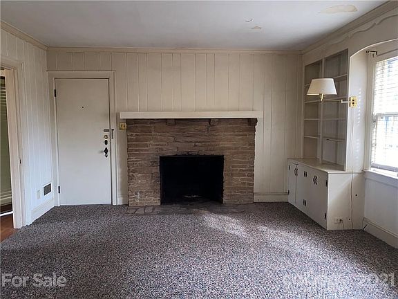 4th image of 635 W 8th St
