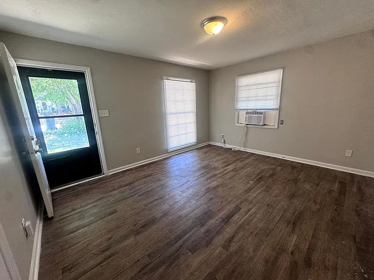 927 Fiske Dr — Photo 18